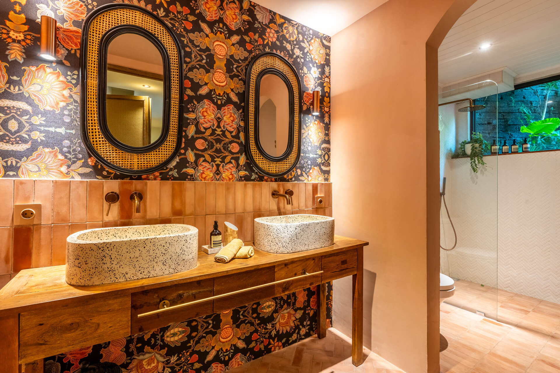 Villa-Lestari-01-Bathroom-1st-Floor-01