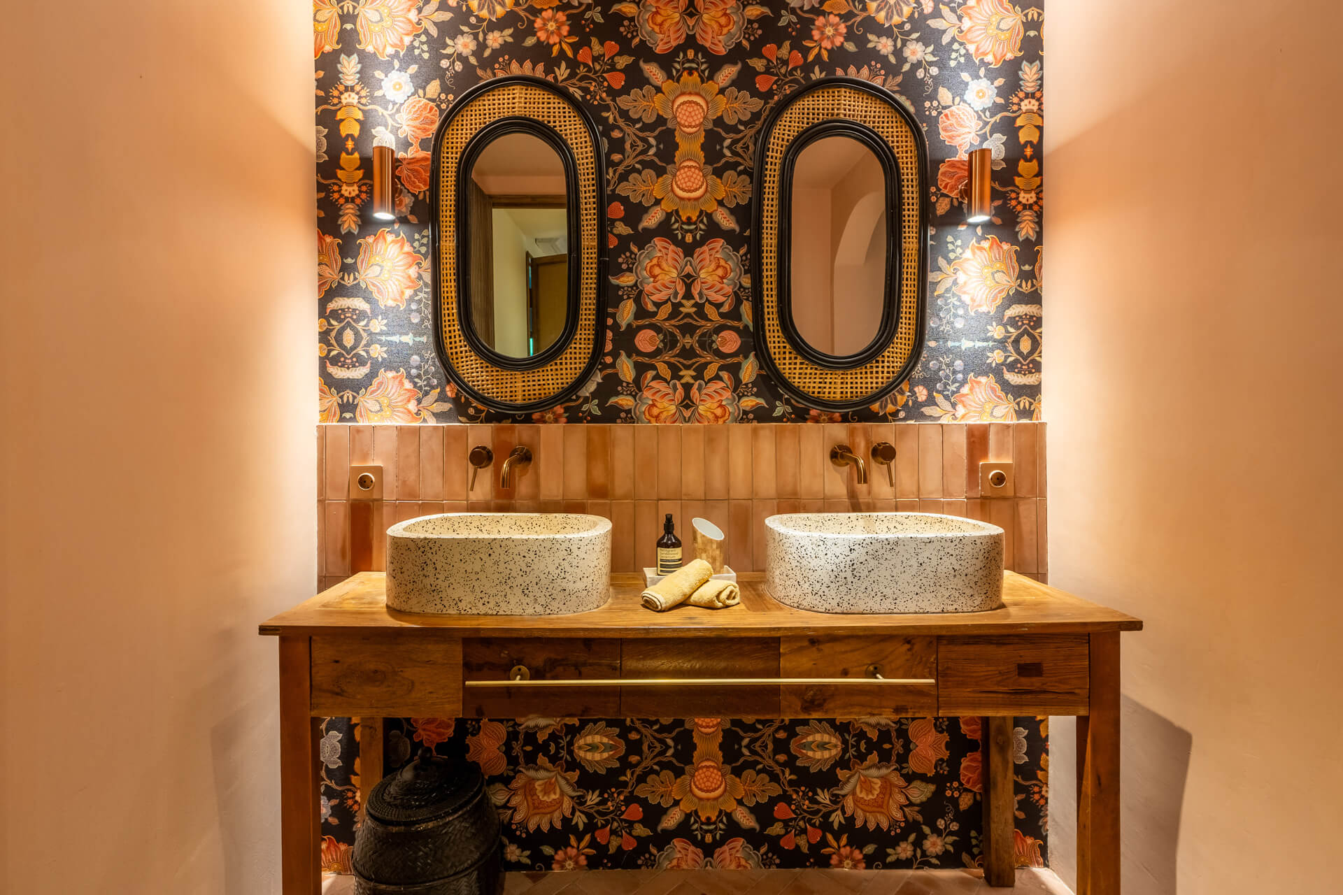 Villa-Lestari-01-Bathroom-1st-Floor-02