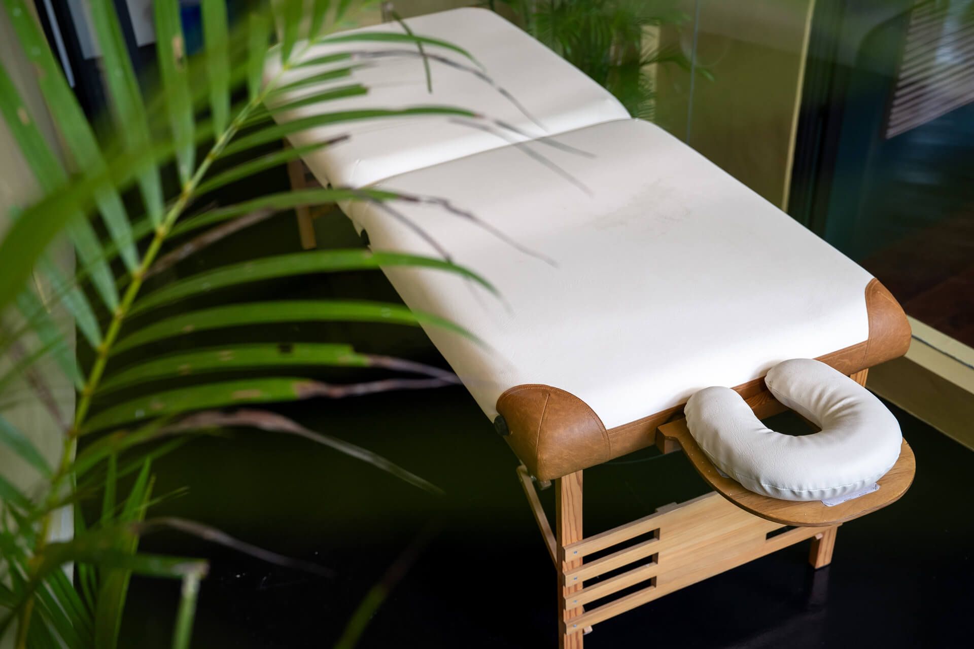 Villa-Lestari-01-Bed-Massage-03