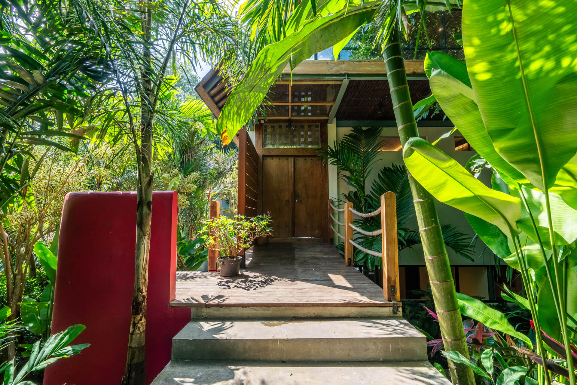 Villa-Lestari-01-Overview-06