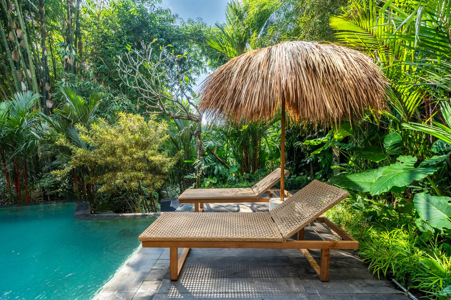 Villa-Lestari-01-Pool-06