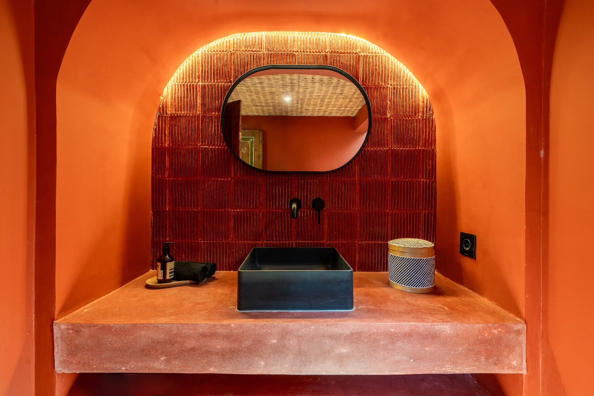 Villa-Lestari-02-Bathroom-02