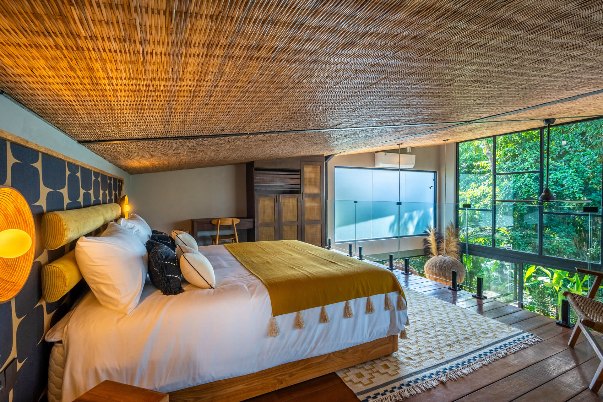 Villa-Lestari-02-Bedroom-03