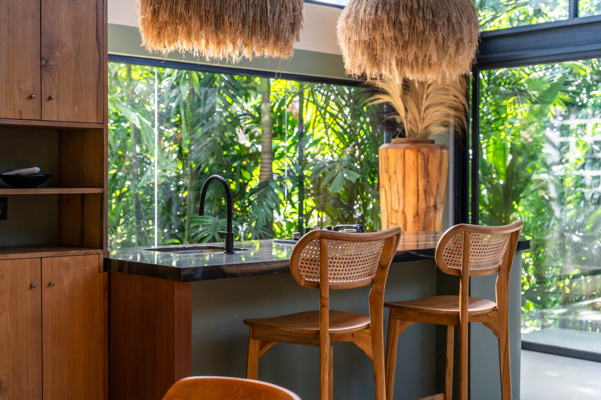 Villa-Lestari-02-Kitchen-01