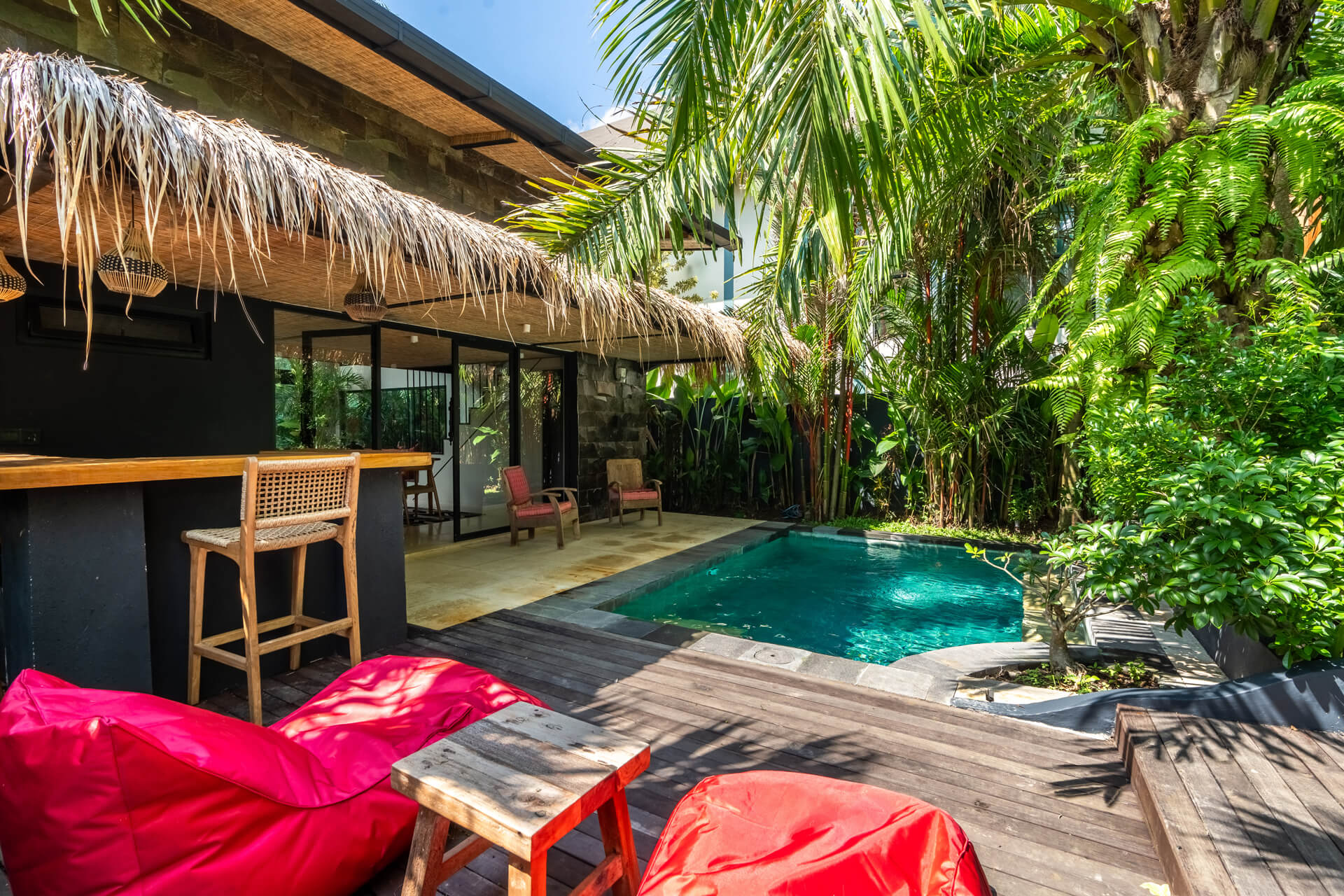 Villa-Lestari-02-Pool-04