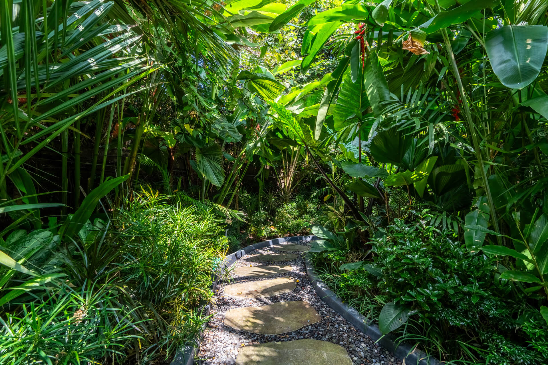 Villa-Lestari-01-Overview-07